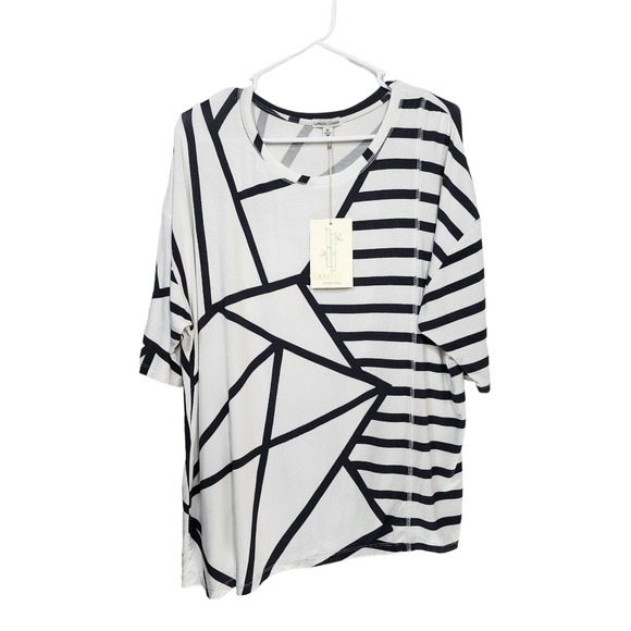 Lemon Grass Women's Bamboo Fiber Geometric Pattern Asymmetric Hem Top - M - Picture 1 of 6